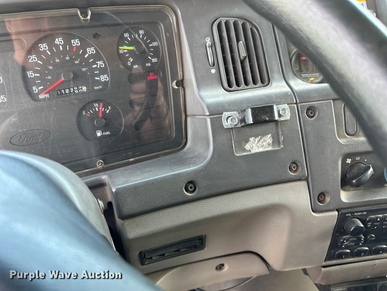 image for item EB2520 1998 Ford LT9000 dump truck