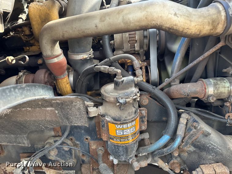 image for item EB2520 1998 Ford LT9000 dump truck