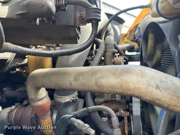 image for item EB2520 1998 Ford LT9000 dump truck