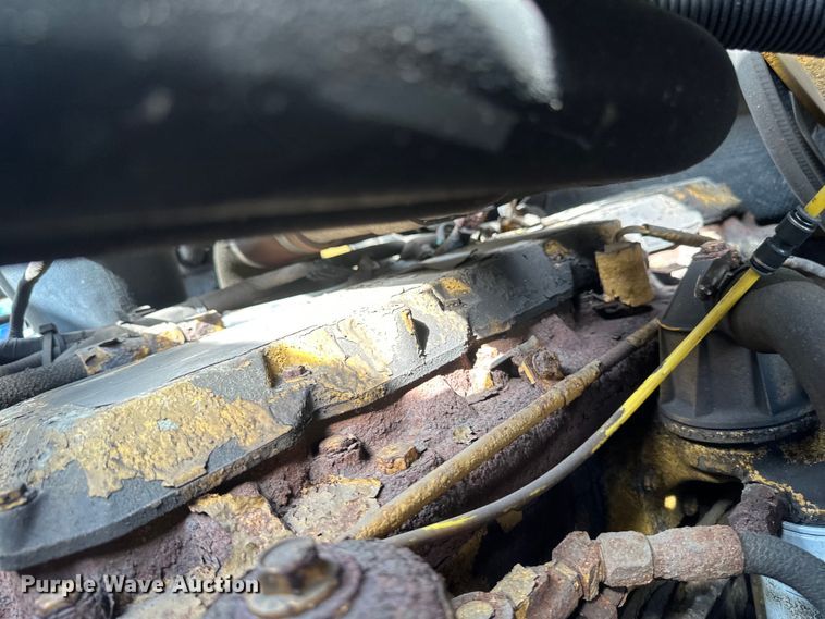 image for item EB2520 1998 Ford LT9000 dump truck