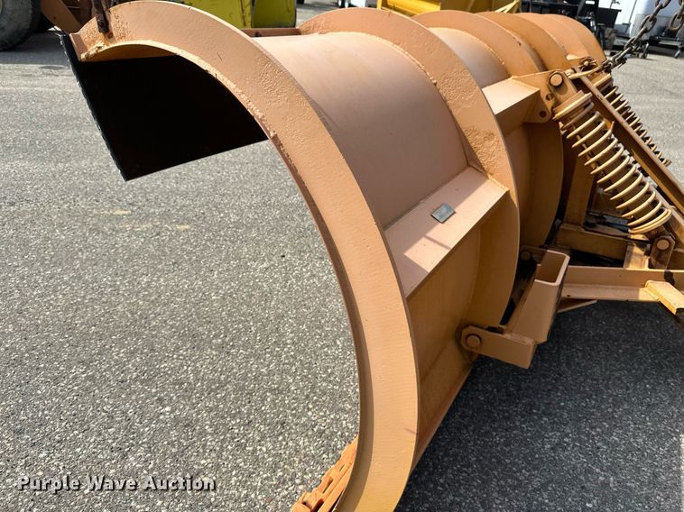 image for item EB2521 1998 Ford L8501 dump truck