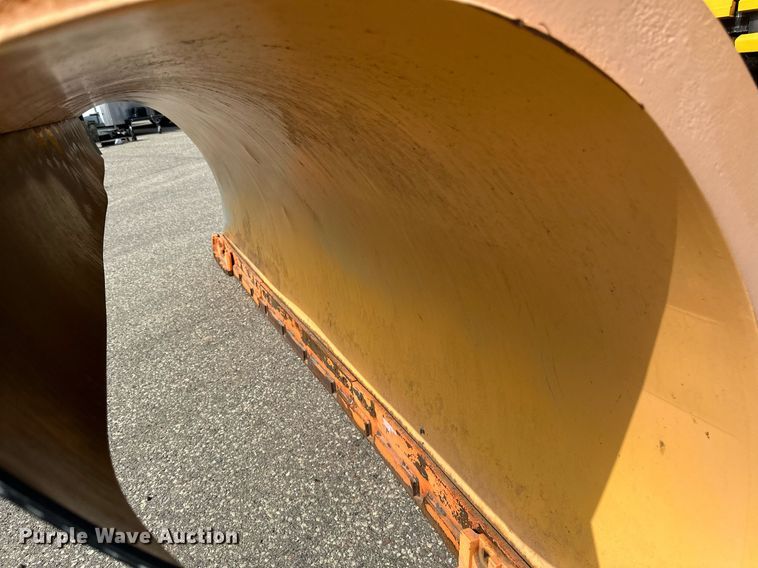 image for item EB2521 1998 Ford L8501 dump truck