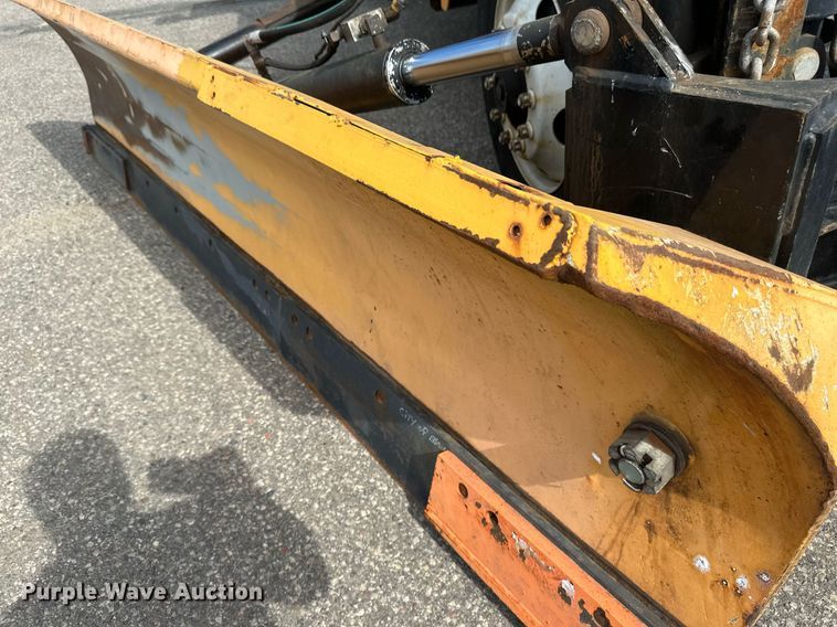 image for item EB2521 1998 Ford L8501 dump truck