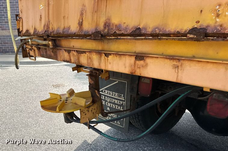 image for item EB2521 1998 Ford L8501 dump truck