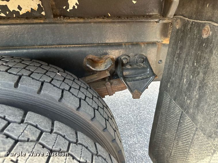 image for item EB2521 1998 Ford L8501 dump truck