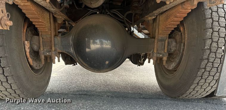 image for item EB2521 1998 Ford L8501 dump truck