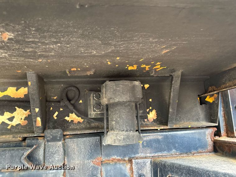 image for item EB2521 1998 Ford L8501 dump truck