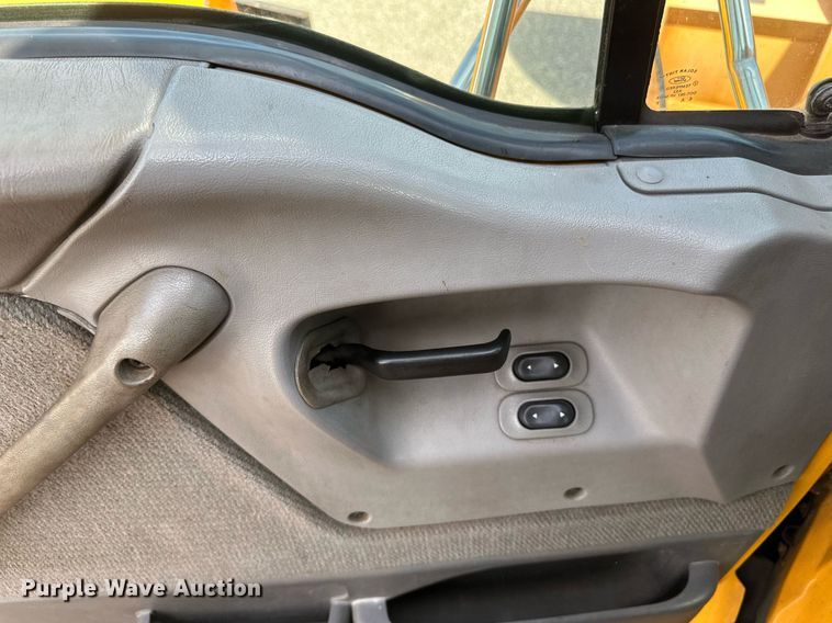 image for item EB2521 1998 Ford L8501 dump truck