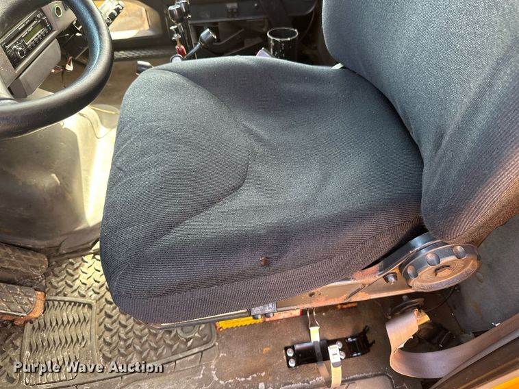 image for item EB2521 1998 Ford L8501 dump truck