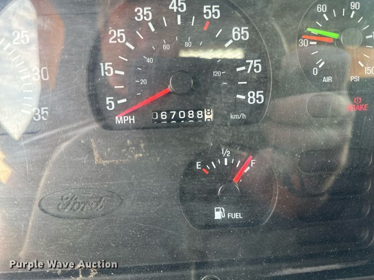 image for item EB2521 1998 Ford L8501 dump truck