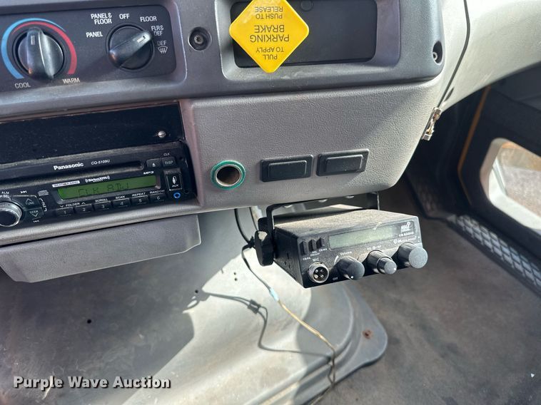 image for item EB2521 1998 Ford L8501 dump truck