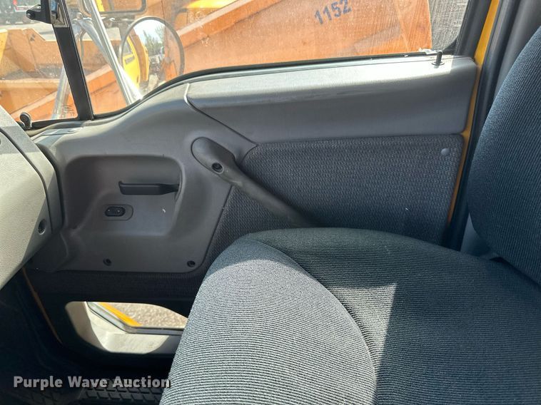 image for item EB2521 1998 Ford L8501 dump truck