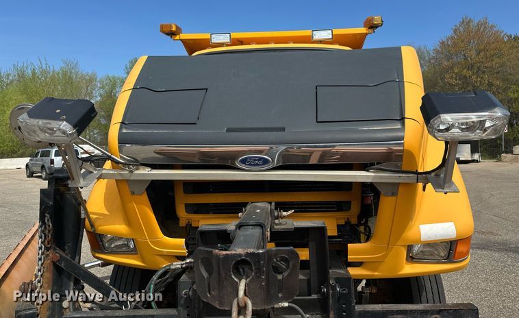 image for item EB2521 1998 Ford L8501 dump truck