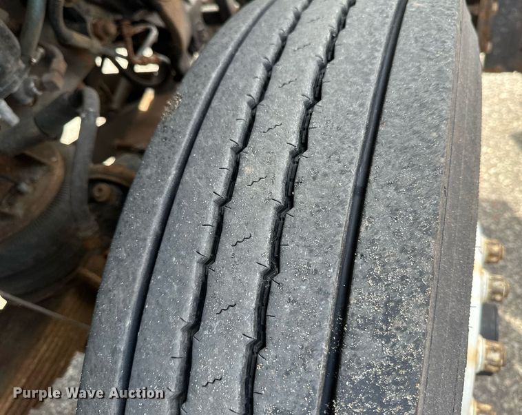 image for item EB2521 1998 Ford L8501 dump truck