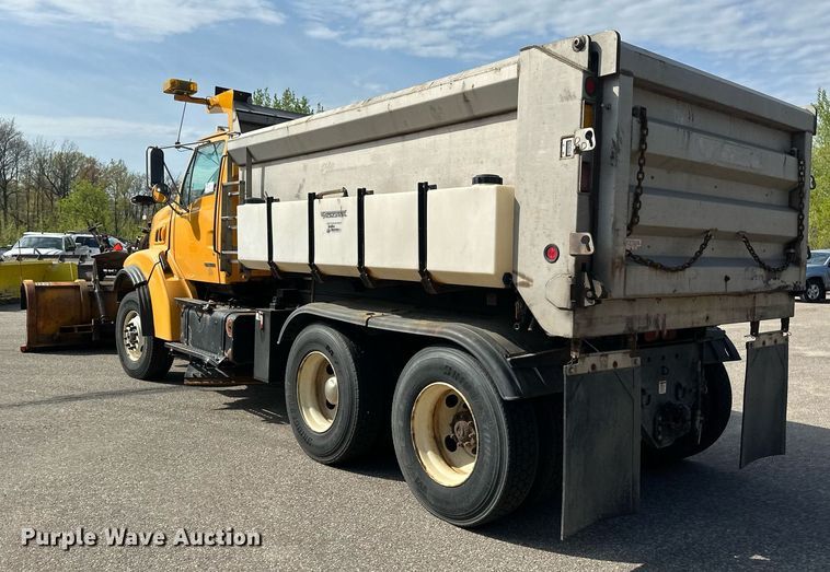 image for item EB2522 2000 Sterling L9511 dump truck