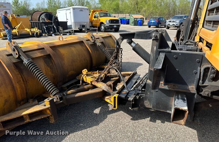 image for item EB2522 2000 Sterling L9511 dump truck