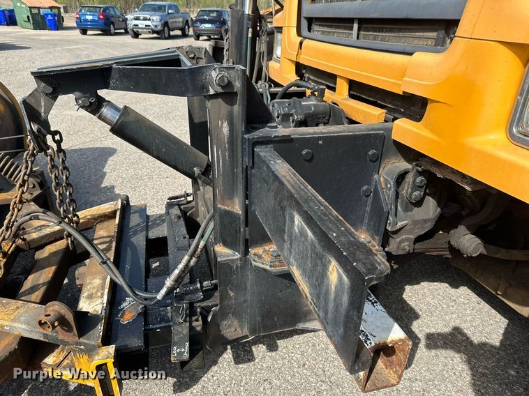 image for item EB2522 2000 Sterling L9511 dump truck