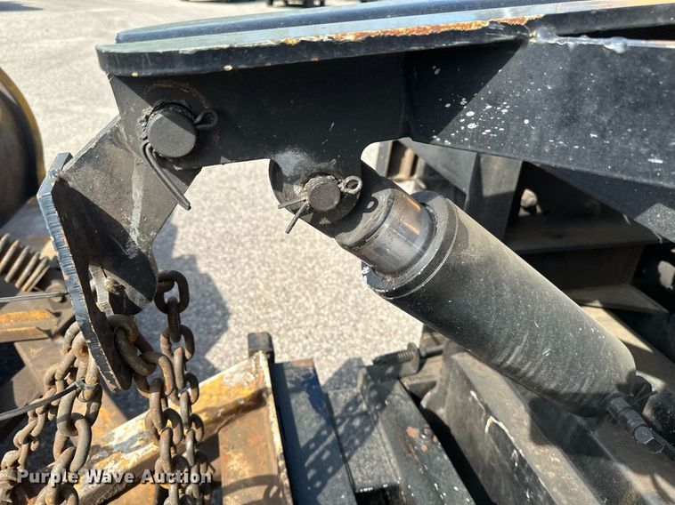 image for item EB2522 2000 Sterling L9511 dump truck