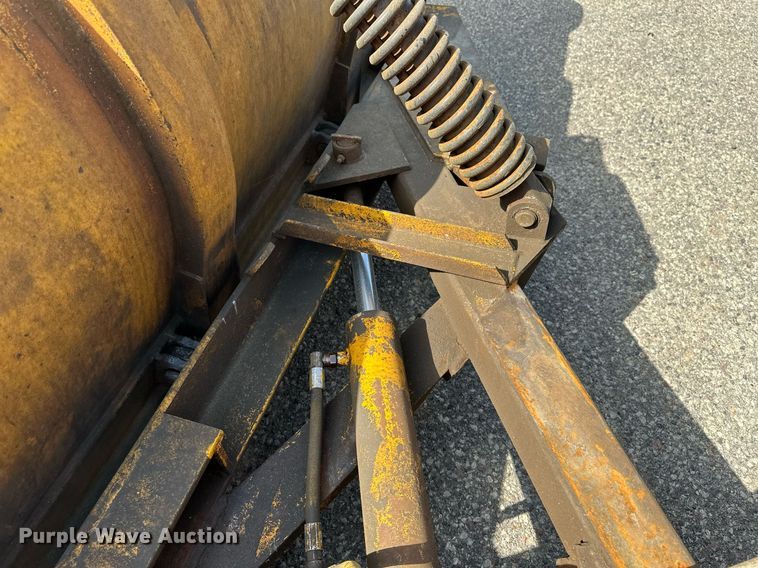 image for item EB2522 2000 Sterling L9511 dump truck