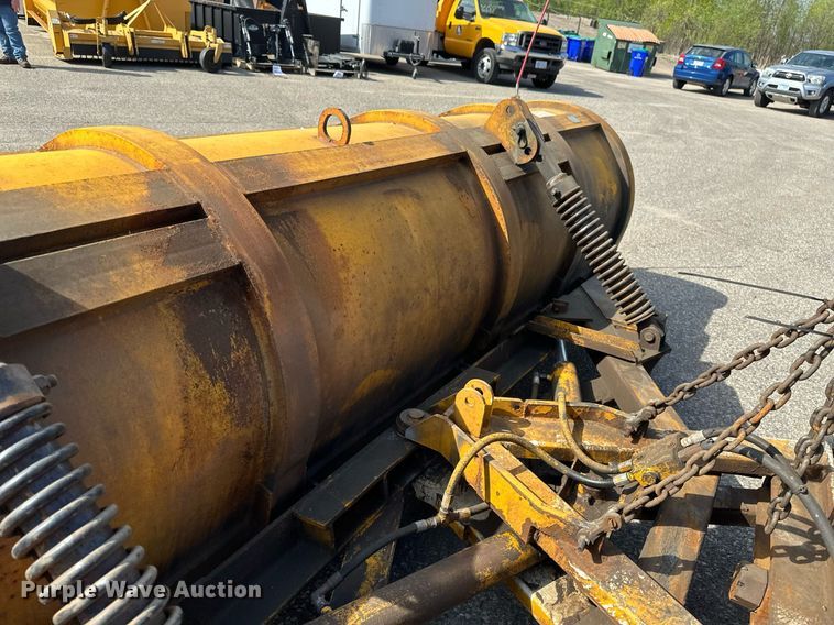 image for item EB2522 2000 Sterling L9511 dump truck