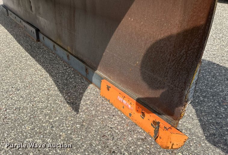 image for item EB2522 2000 Sterling L9511 dump truck