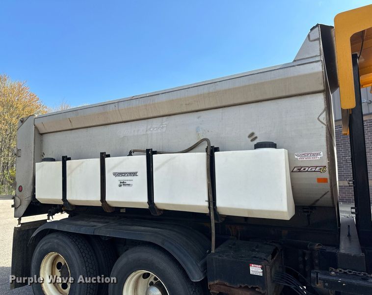 image for item EB2522 2000 Sterling L9511 dump truck