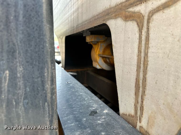 image for item EB2522 2000 Sterling L9511 dump truck