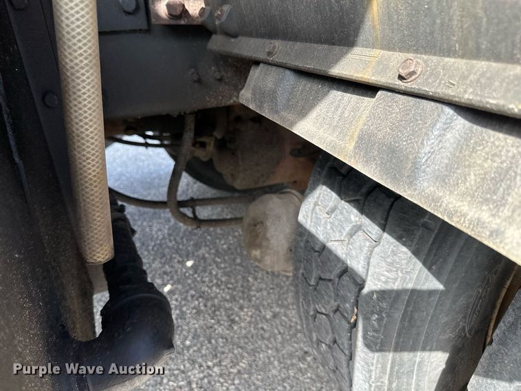 image for item EB2522 2000 Sterling L9511 dump truck