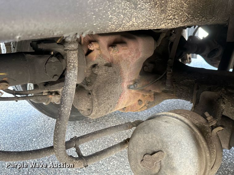 image for item EB2522 2000 Sterling L9511 dump truck