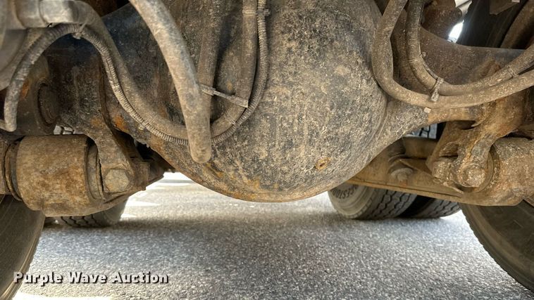 image for item EB2522 2000 Sterling L9511 dump truck