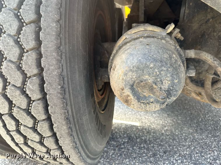 image for item EB2522 2000 Sterling L9511 dump truck