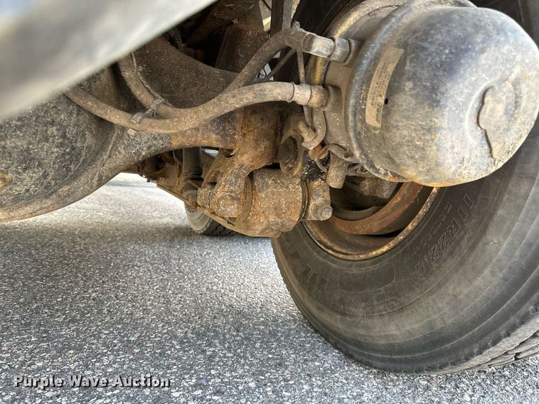 image for item EB2522 2000 Sterling L9511 dump truck