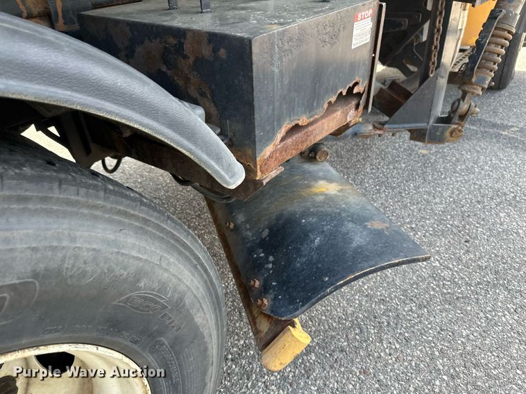 image for item EB2522 2000 Sterling L9511 dump truck