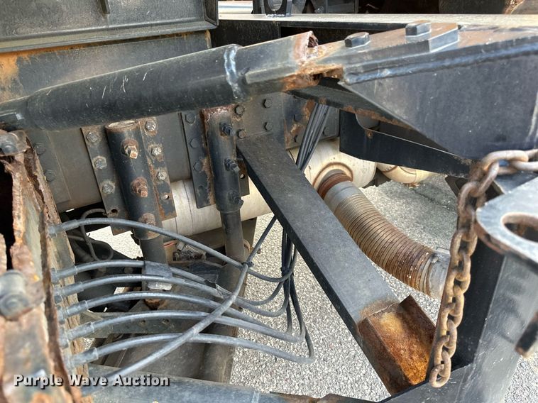 image for item EB2522 2000 Sterling L9511 dump truck