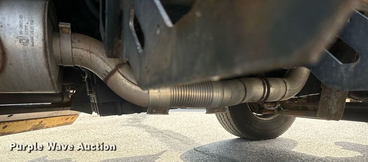 image for item EB2522 2000 Sterling L9511 dump truck