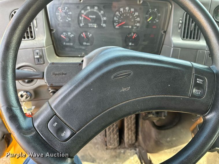 image for item EB2522 2000 Sterling L9511 dump truck