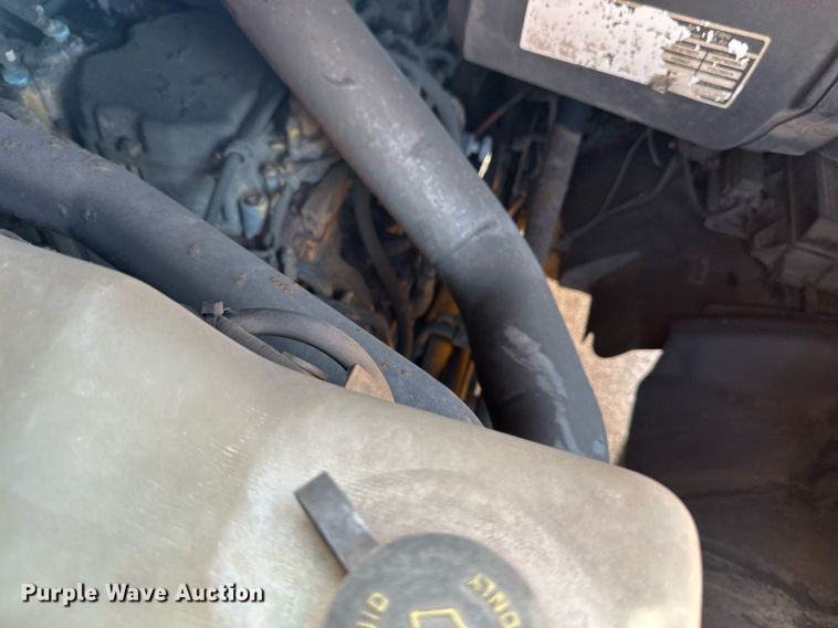 image for item EB2522 2000 Sterling L9511 dump truck