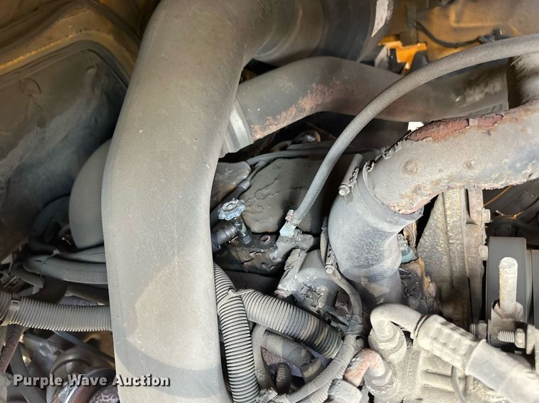 image for item EB2522 2000 Sterling L9511 dump truck