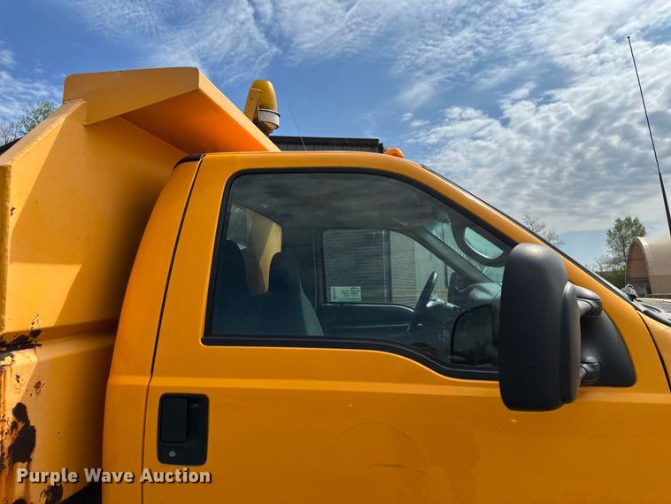 image for item EB2523 1999 Ford F450 Super Duty XL dump truck