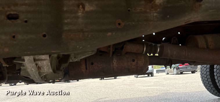 image for item EB2523 1999 Ford F450 Super Duty XL dump truck