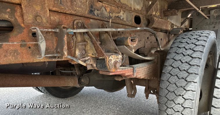 image for item EB2523 1999 Ford F450 Super Duty XL dump truck