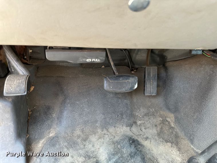 image for item EB2523 1999 Ford F450 Super Duty XL dump truck