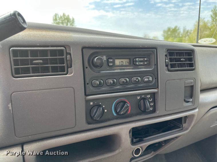 image for item EB2523 1999 Ford F450 Super Duty XL dump truck