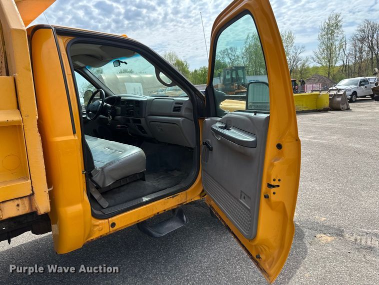 image for item EB2523 1999 Ford F450 Super Duty XL dump truck