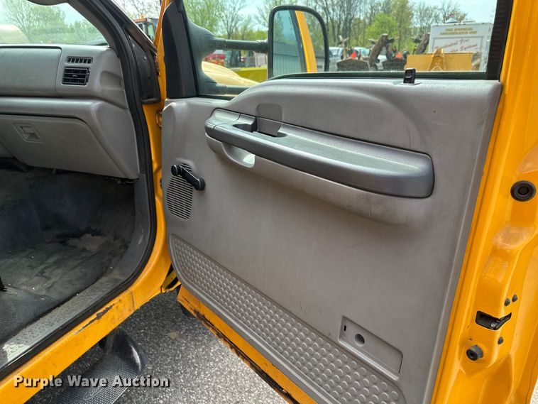 image for item EB2523 1999 Ford F450 Super Duty XL dump truck