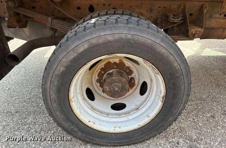 image for item EB2523 1999 Ford F450 Super Duty XL dump truck