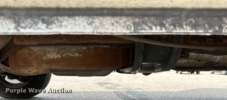 image for item EB2526 2001 Ford  E350 Super Duty delivery truck