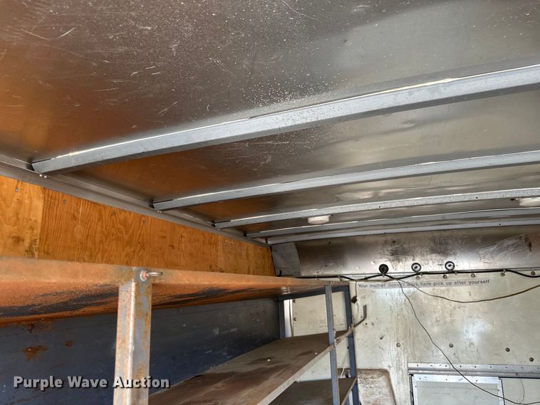 image for item EB2526 2001 Ford  E350 Super Duty delivery truck