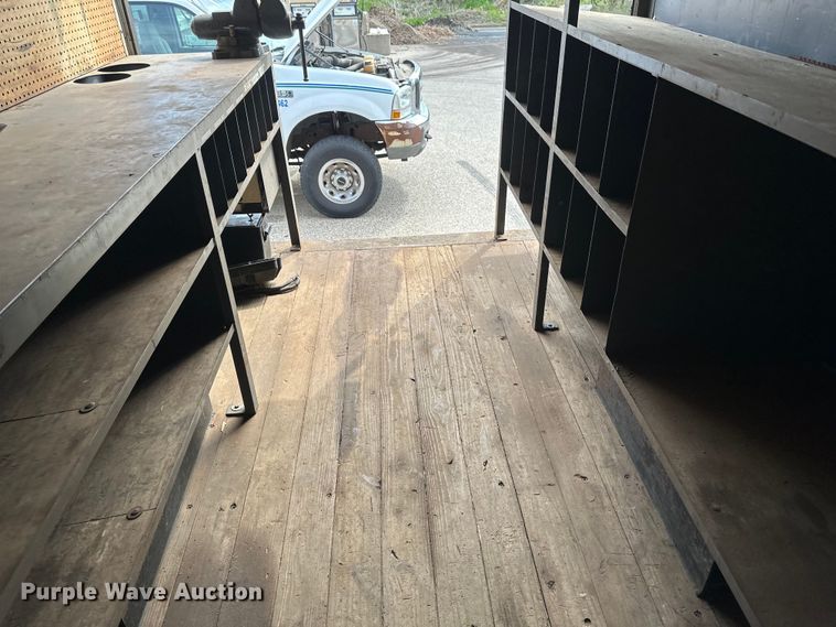 image for item EB2526 2001 Ford  E350 Super Duty delivery truck