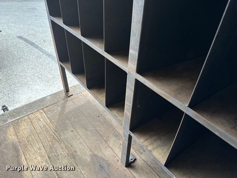 image for item EB2526 2001 Ford  E350 Super Duty delivery truck